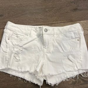 Women express white shorts size 8
